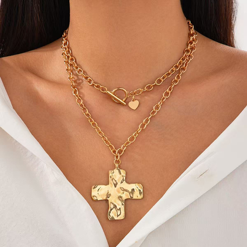 Cross Pendant Necklace Gold - قلادة ذهبية متعددة الطبقات على شكل