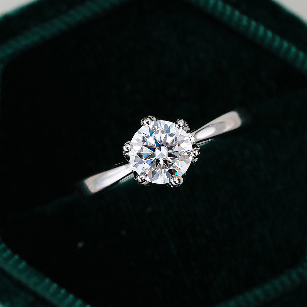 Moissanite Engagement Ring 1 Carat - خاتم موسانيت كلاسيكي بستة مخالب من