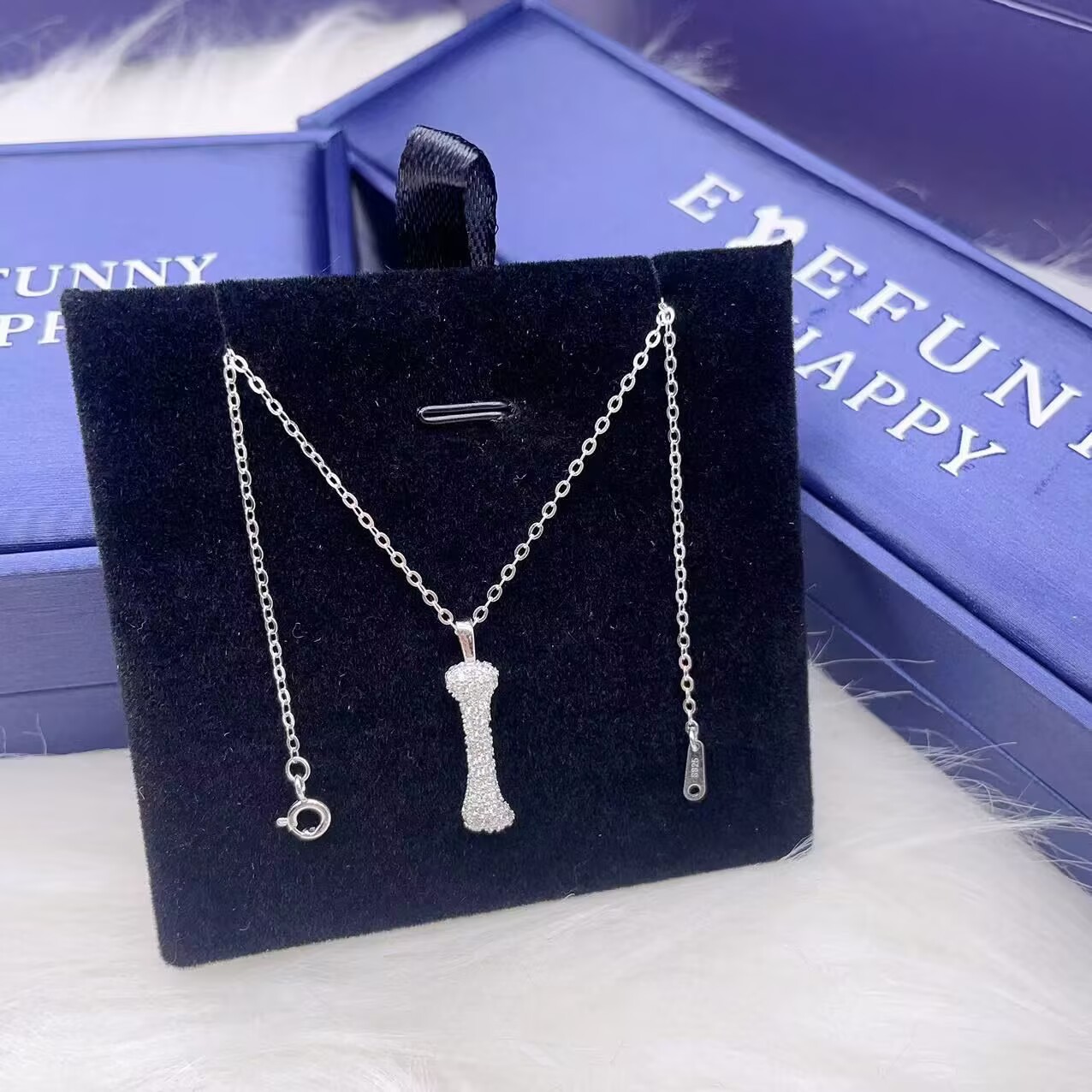 Anime Pendant Necklace - نسخة مطورة! قلادة Wang Yibo الكل
