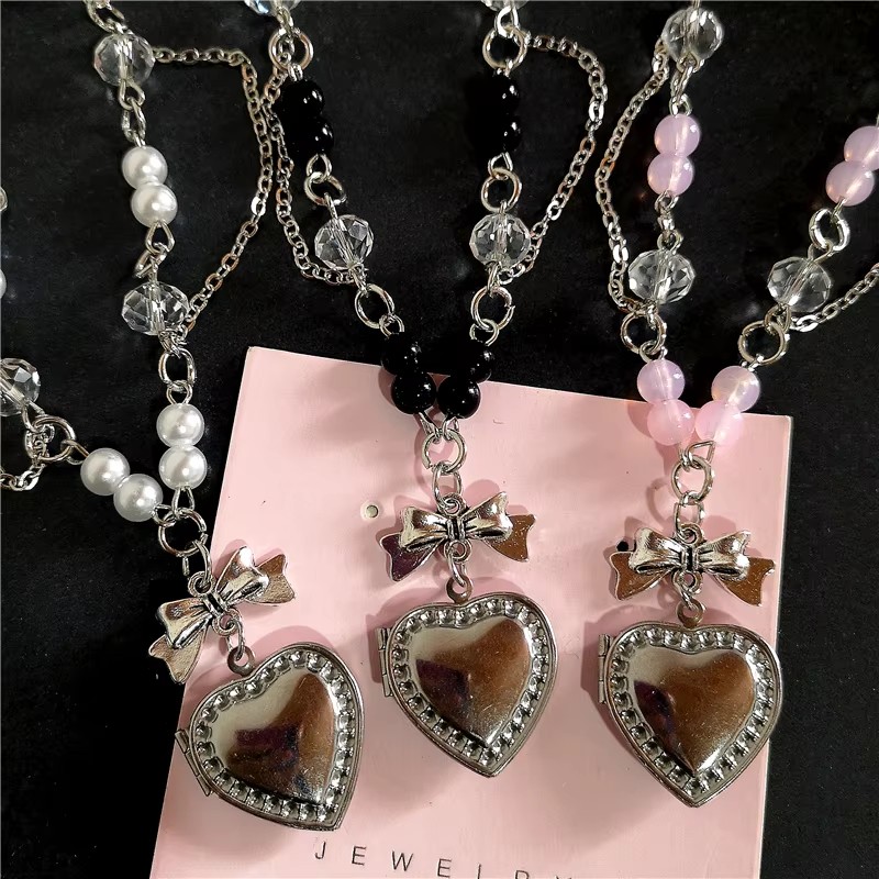 Heart Locket Necklace Photo - القوطي Y2K القلب المنجد قلادة فضية