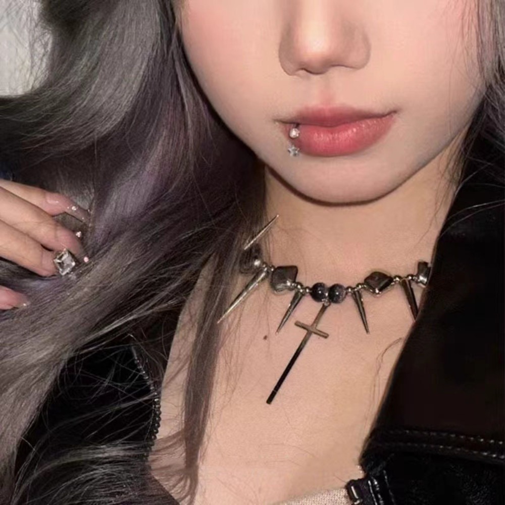 Goth Punk Spike Choker - قلادة تشوكر بتصميم Y2k Subculture، مزينة