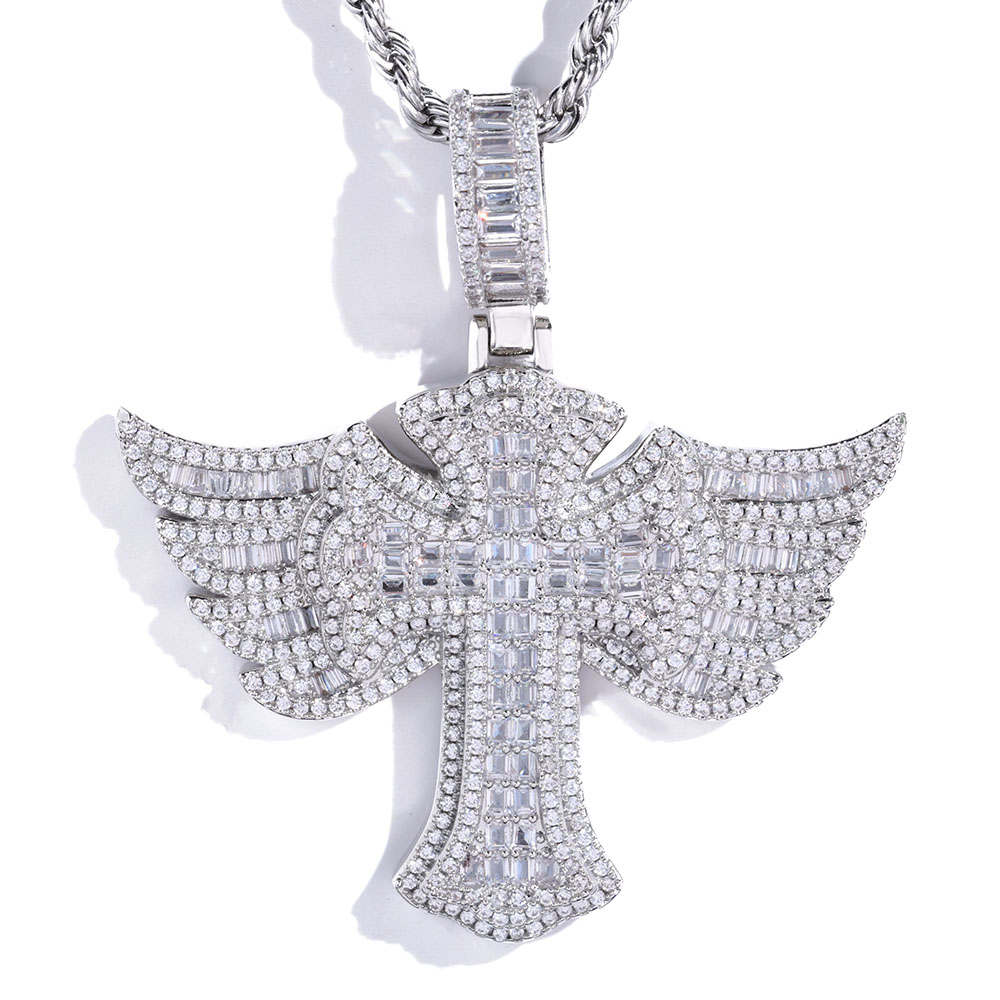 Cross Pendant Necklace Gold - الهيب هوب كامل الماس 18 كيلو