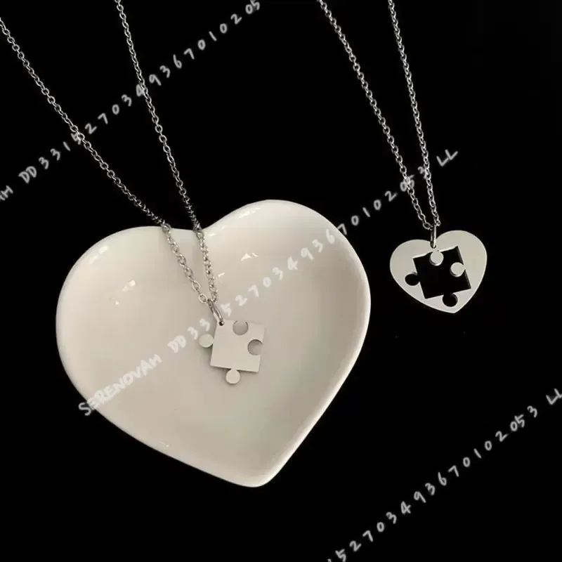 طقم قلادتين بسيط بتصميم قلب مت - مراجعة Magnetic Couple Matching Necklaces وسعره