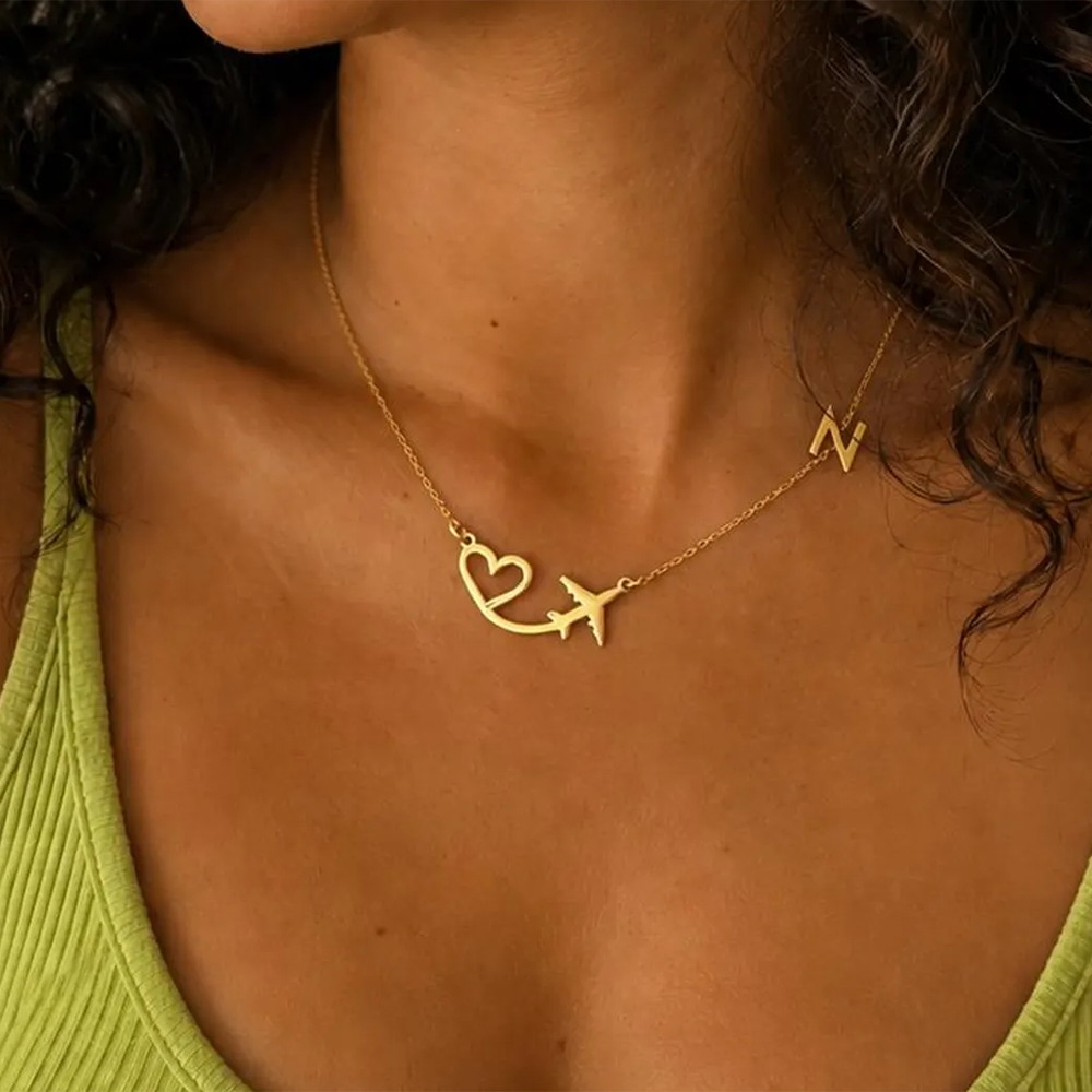 قلادة مخصصة على شكل قلب وطائرة - مراجعة Custom Name Necklace Stainless Steel وسعره