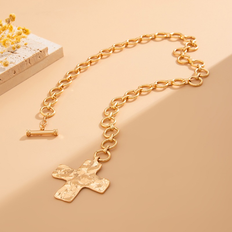 قلادة ذهبية متعددة الطبقات على - مراجعة Cross Pendant Necklace Gold وسعره