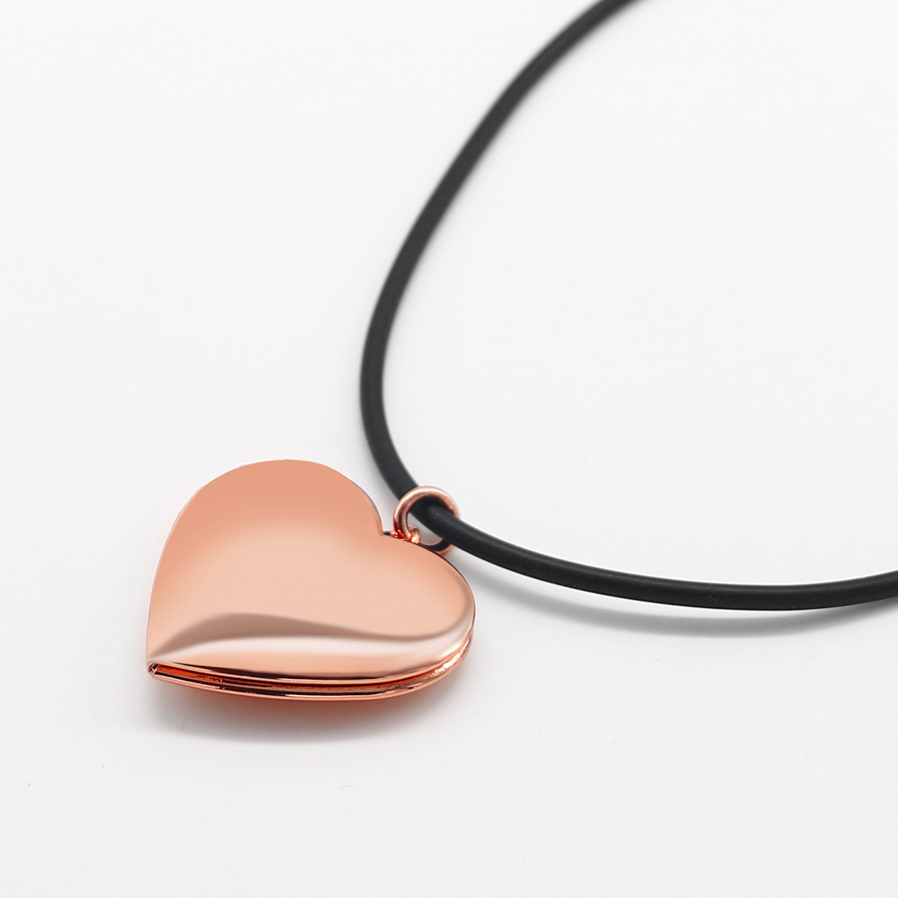 الأبدية قلادة مصممة على شكل قل - مراجعة Heart Locket Necklace Photo وسعره