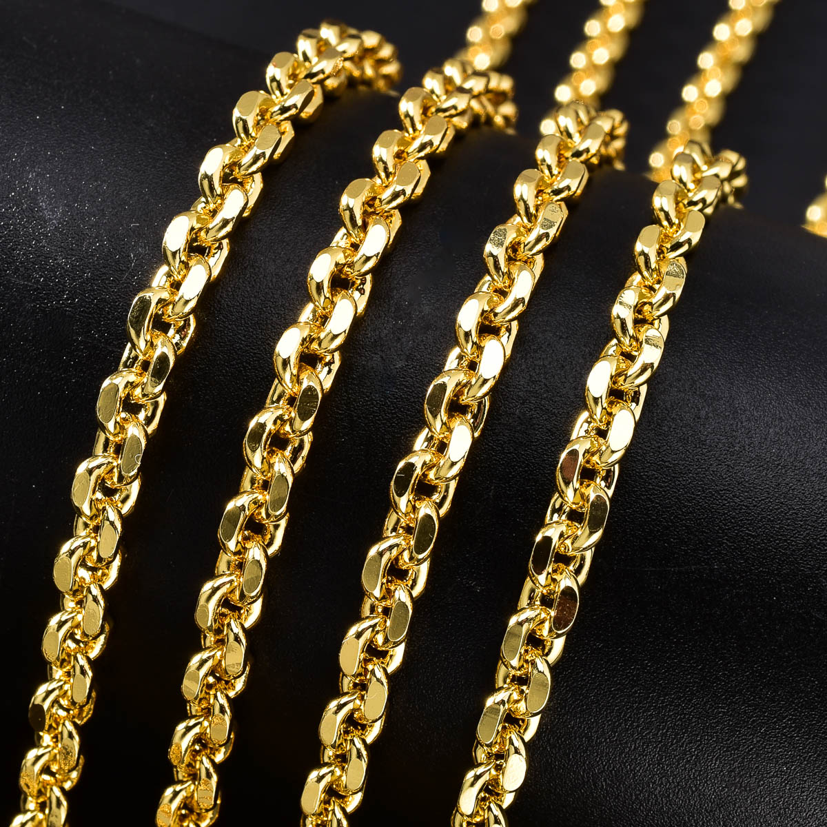 قلادة إيطالية 750 للرجال والنس - مراجعة Cuban Link Chain 12Mm وسعره