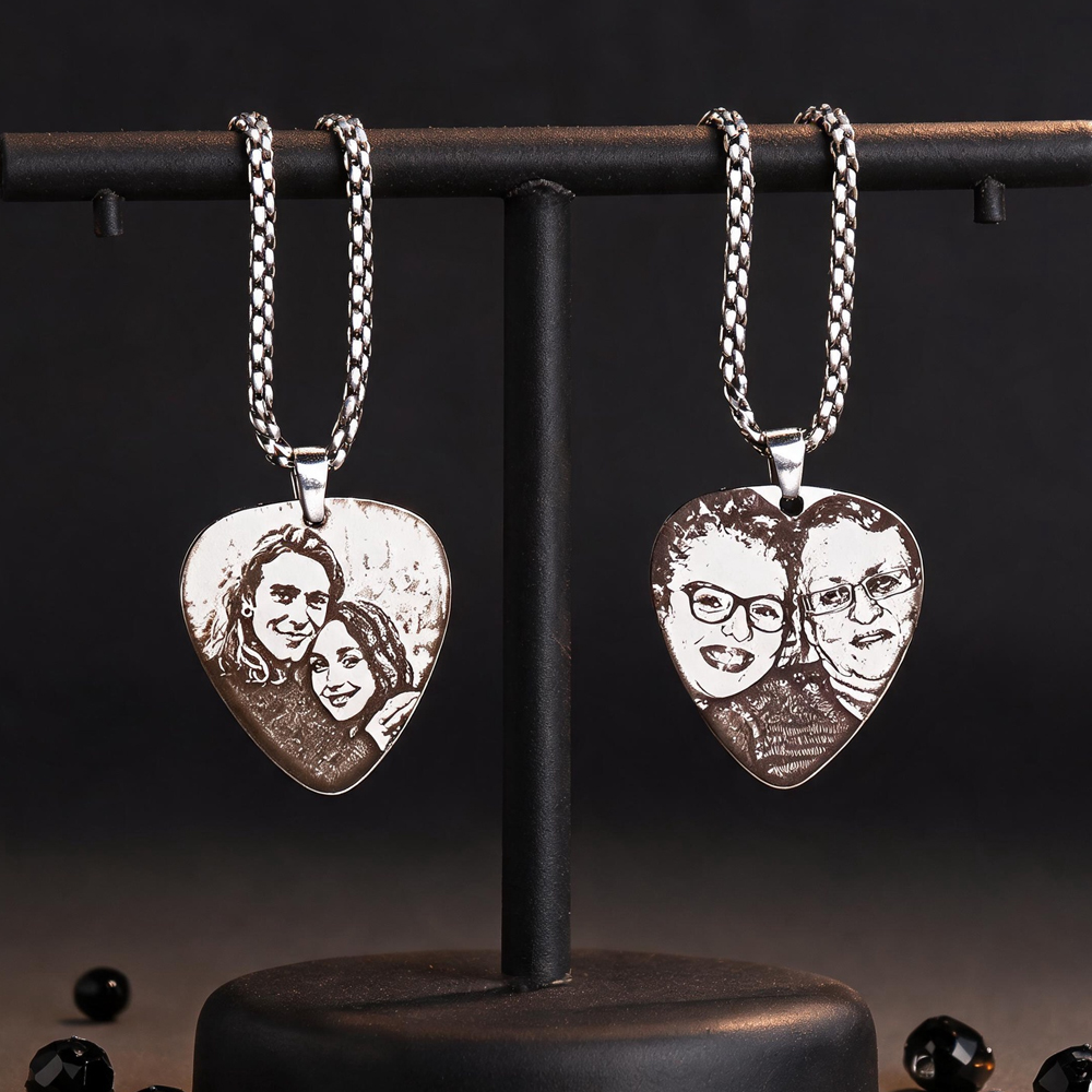 قلادة مخصصة بصورة الزوجين مع س - مراجعة Custom Name Necklace Stainless Steel وسعره