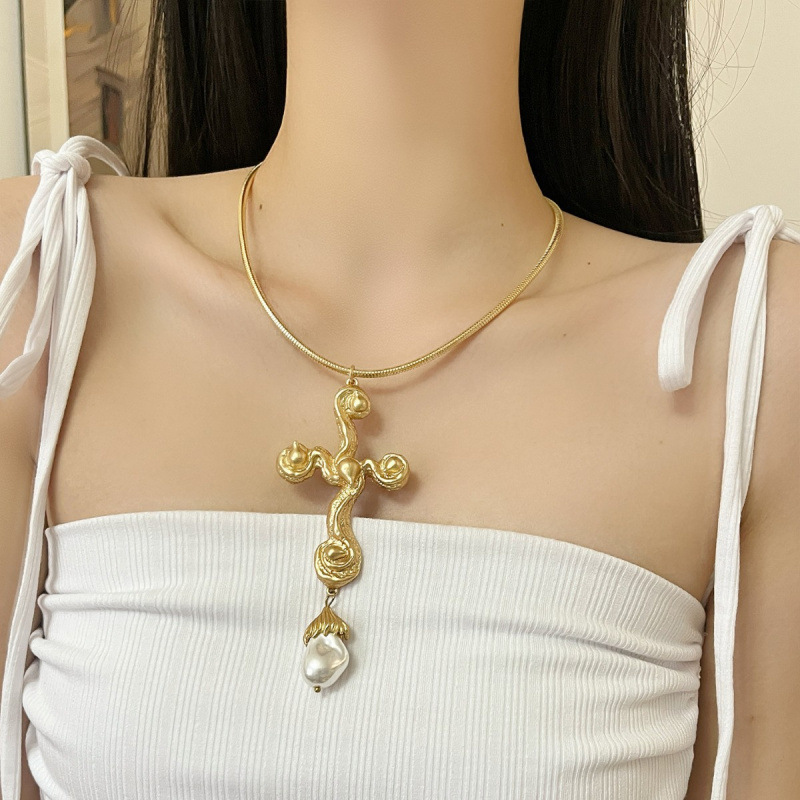 خمر مبالغ فيها الباروك اللؤلؤ  - مراجعة Pearl Choker Necklace Vintage وسعره