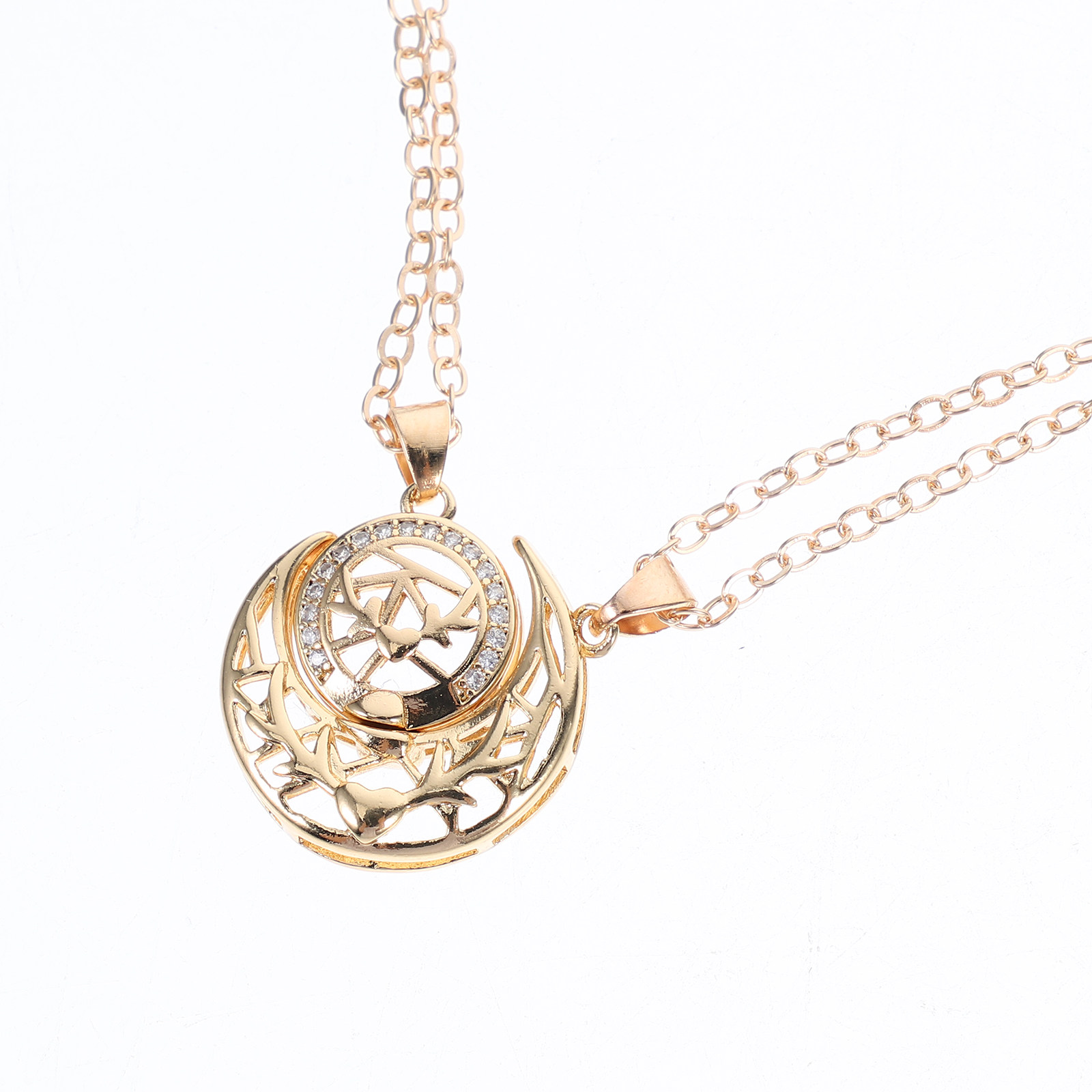 قلادة الشمس والقمر للزوجين مع  - مراجعة Magnetic Couple Matching Necklaces وسعره