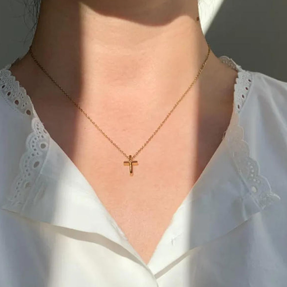 قلادة ذهبية رائعة على شكل صليب - مراجعة Cross Pendant Necklace Gold وسعره