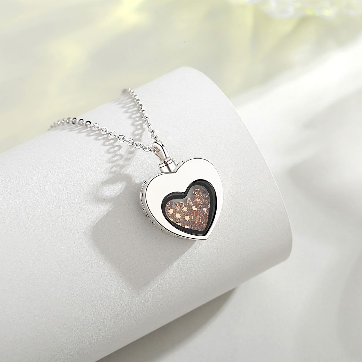 يودورا فضة القلب المنجد القلب  - مراجعة Heart Locket Necklace Photo وسعره