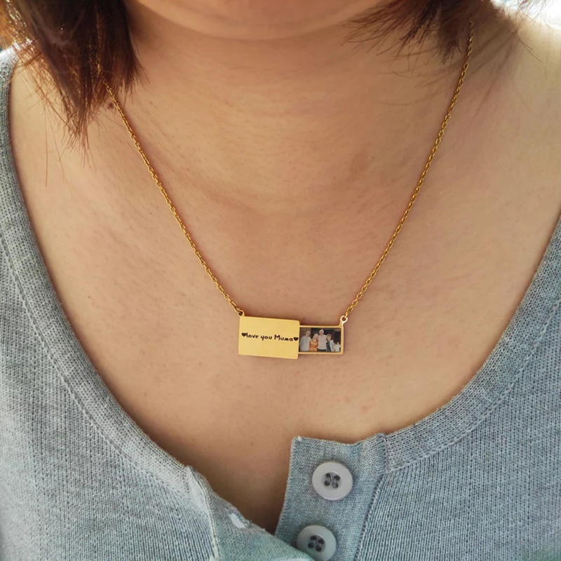 قلادة مخصصة من الفولاذ المقاوم - مراجعة Heart Locket Necklace Photo وسعره