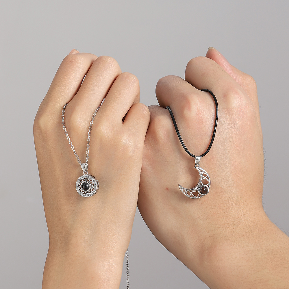 2 قطعة زوجين المغناطيسي مطابقة - مراجعة Magnetic Couple Matching Necklaces وسعره