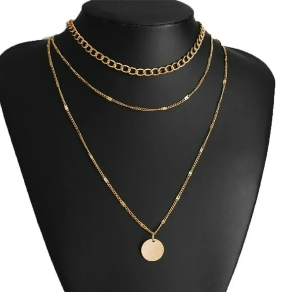 قلادات متعددة الطبقات بتصميم ع - مراجعة Layered Pendant Necklace Aesthetic وسعره