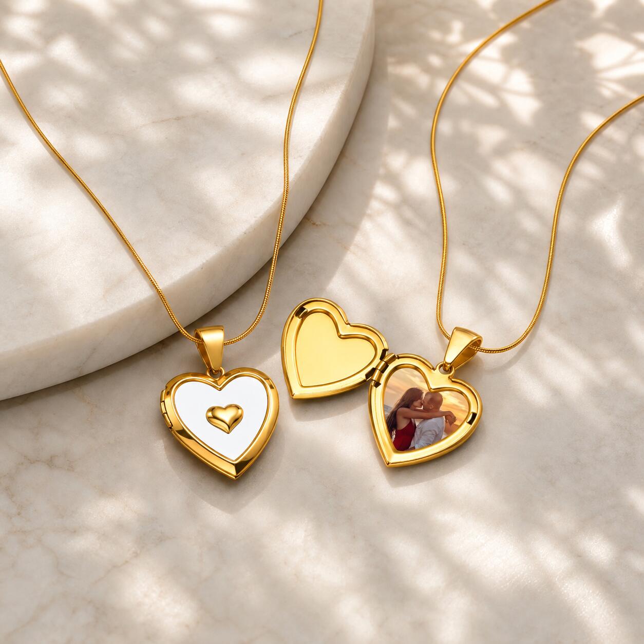 قلادة على شكل قلب مزينة بصورة  - مراجعة Heart Locket Necklace Photo وسعره