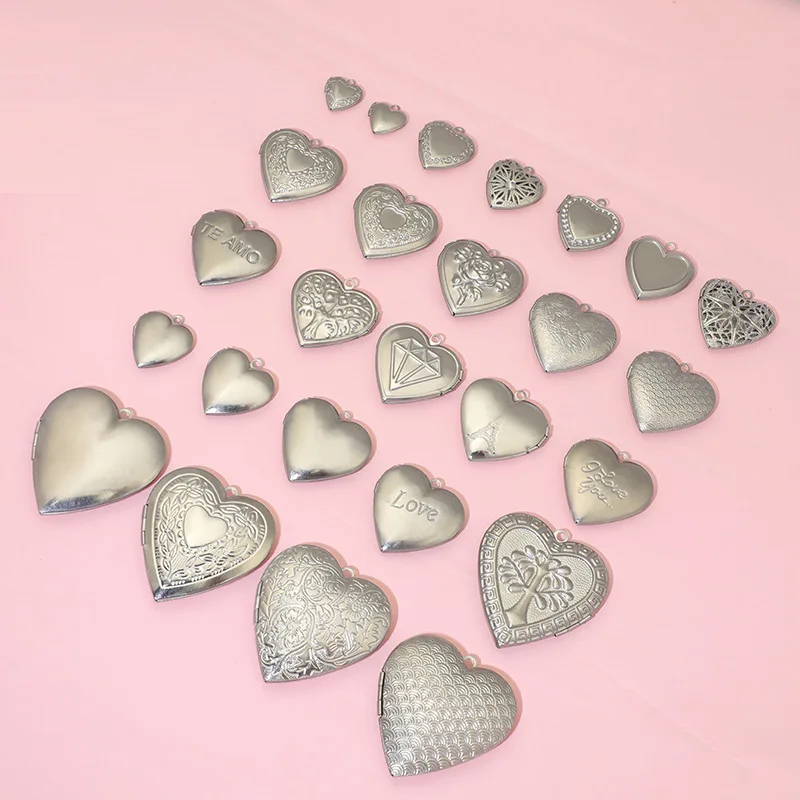 مدلاة على شكل قلب من الفولاذ ا - مراجعة Heart Locket Necklace Photo وسعره