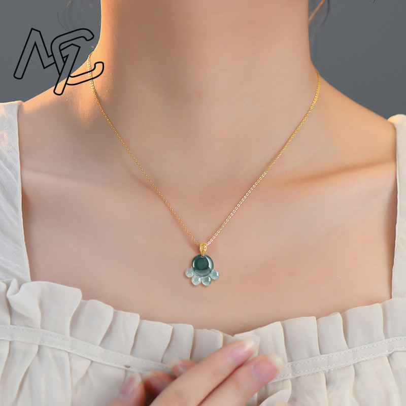 قلادة بتعليقة مخلب القط من الي - مراجعة Necklaces وسعره