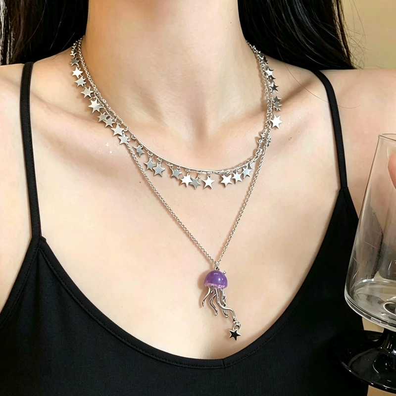 قلادة أنيقة على شكل قنديل البح - مراجعة Layered Pendant Necklace Aesthetic وسعره