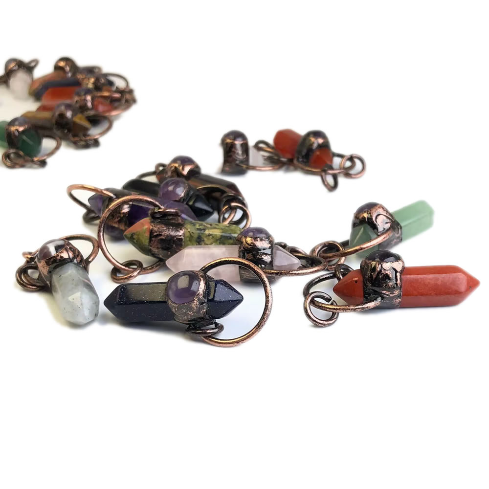 قلادات من الكوارتز الكريستالي  - مراجعة Crystal Pendant Necklace Natural Stone وسعره